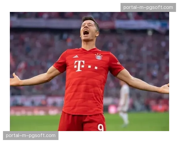 历史回顾：十年前的今天，莱万多夫斯基上演“九五之尊”